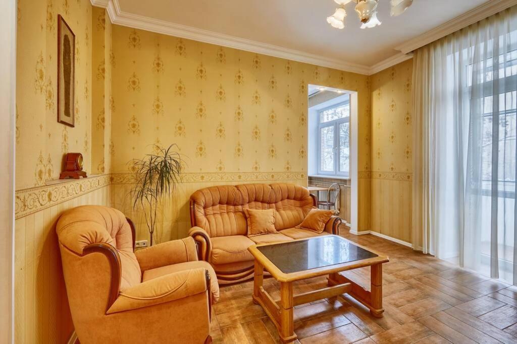 קייב Apartment Near Bessarabsky Square מראה חיצוני תמונה