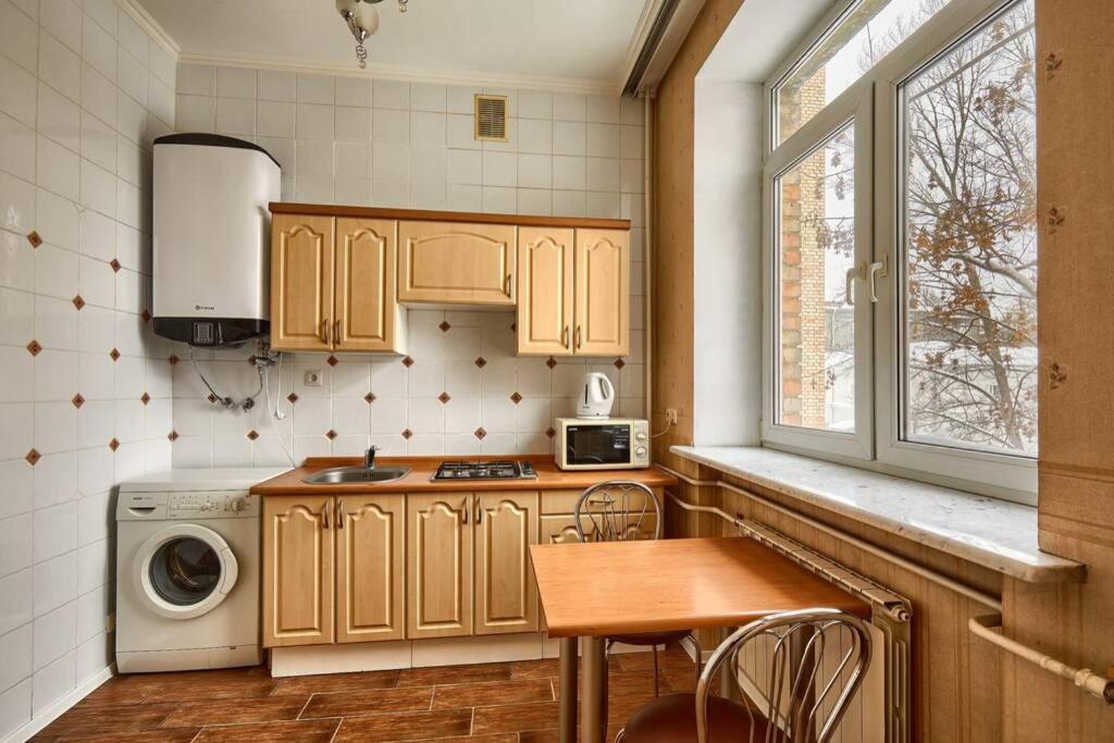 קייב Apartment Near Bessarabsky Square מראה חיצוני תמונה