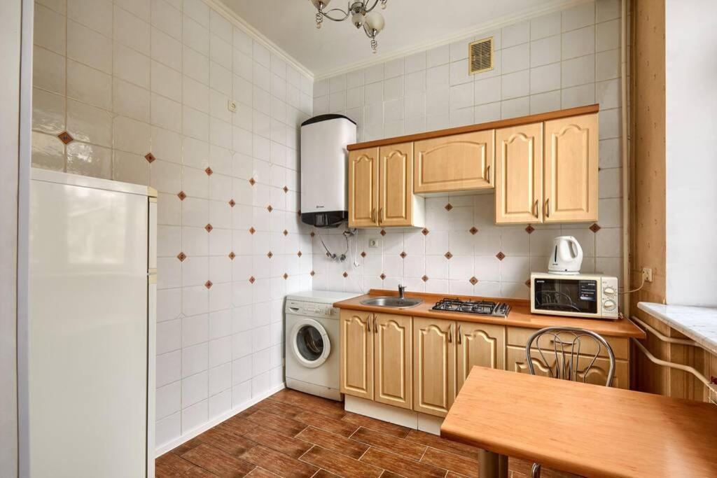 קייב Apartment Near Bessarabsky Square מראה חיצוני תמונה